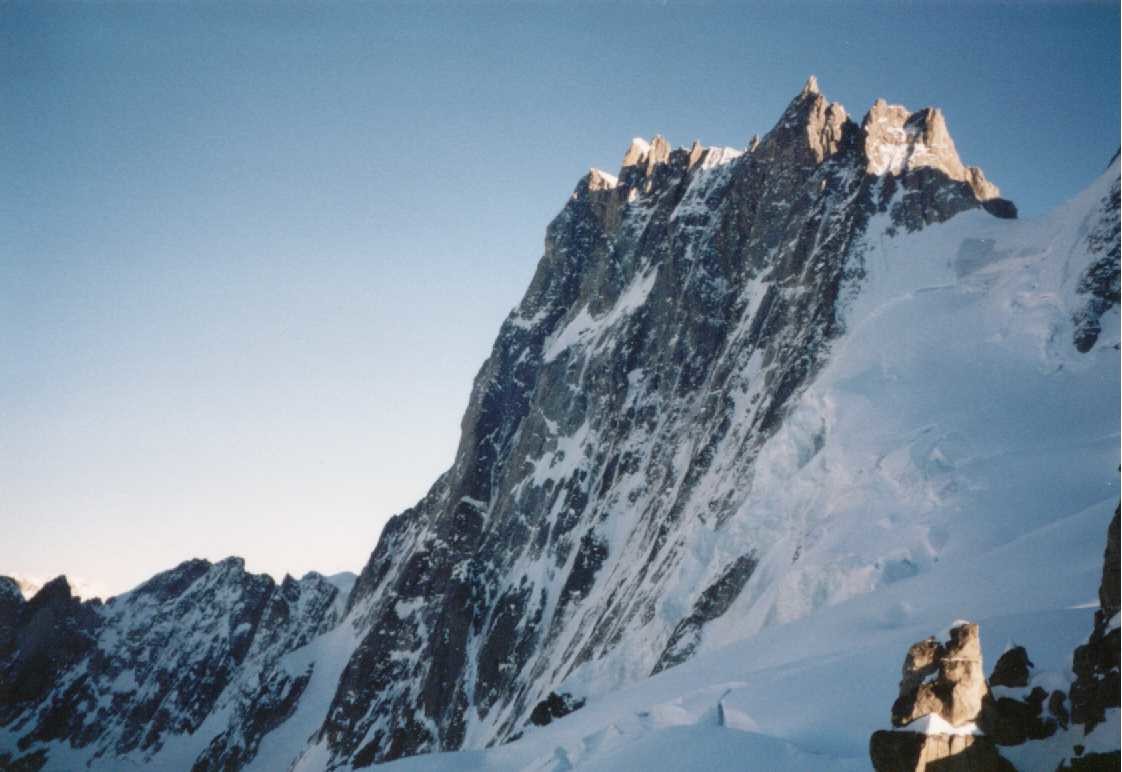 Les Grandes Jorasses depuis le bivouac des Périades