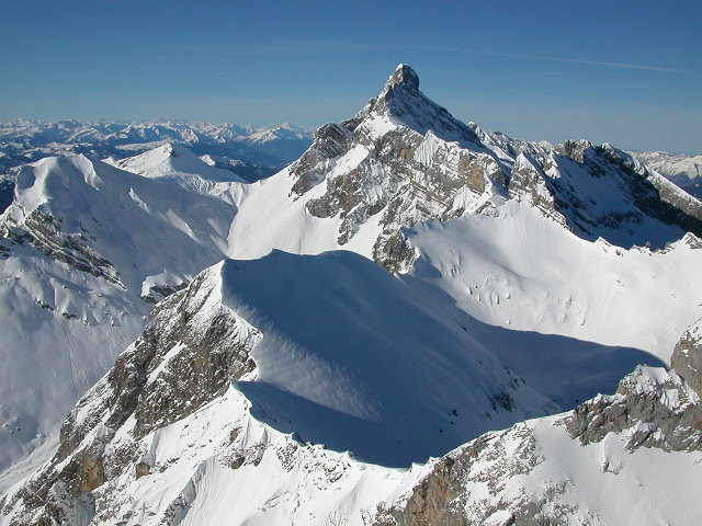 La Pointe Percée depuis la Pointe d'Areu