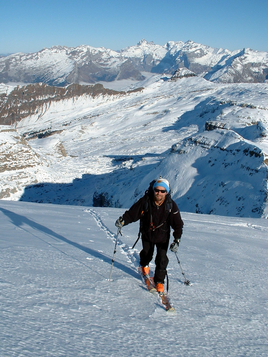 Filu gagnant l'arête sommitale de la Tête du Colonney