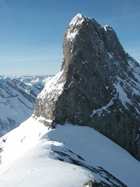 la Porte des Aravis et l'Aiguille de Borderan
