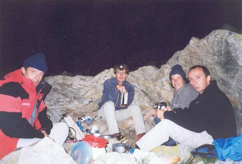 Bivouac sous le refuge du Glacier Blanc