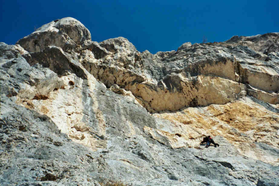 Troisième longueur dans la voie "le doute s'améliore" au Mt Peney