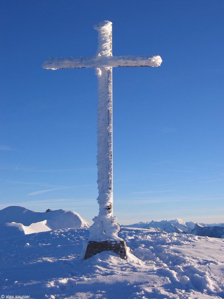 La croix du sommet de Teysachaux