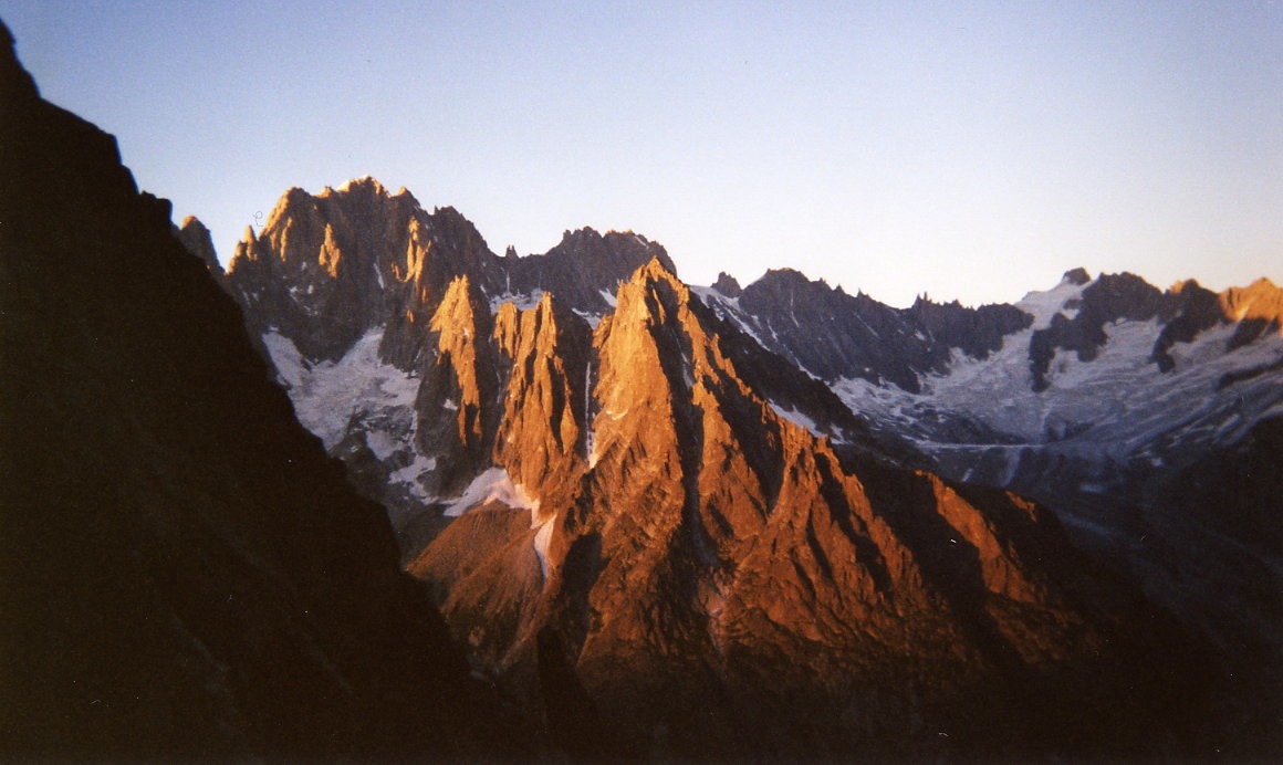Coucher de soleil sur la Verte et l'Aiguille du Moine