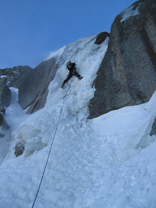 Steph dans le premier ressaut du fil.