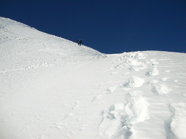 Montée de la face NE du Charvin