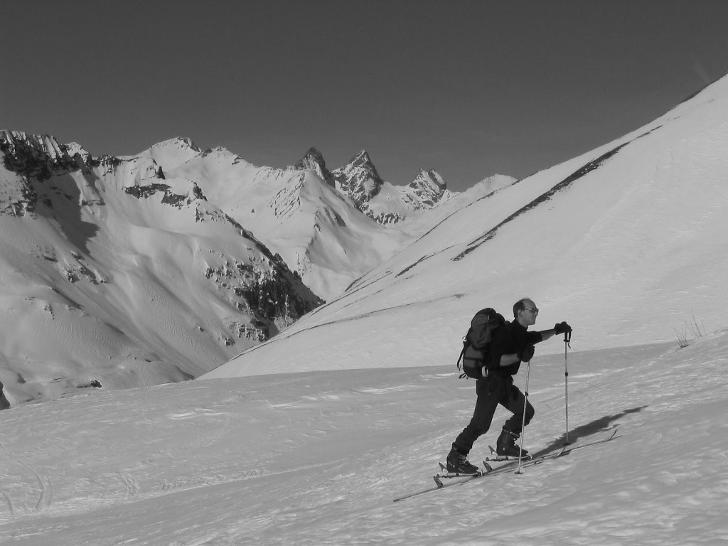 Montée au col des Rochilles