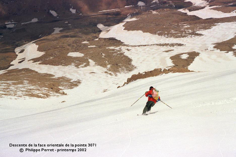 Descente de la face orientale de la pointe 3071