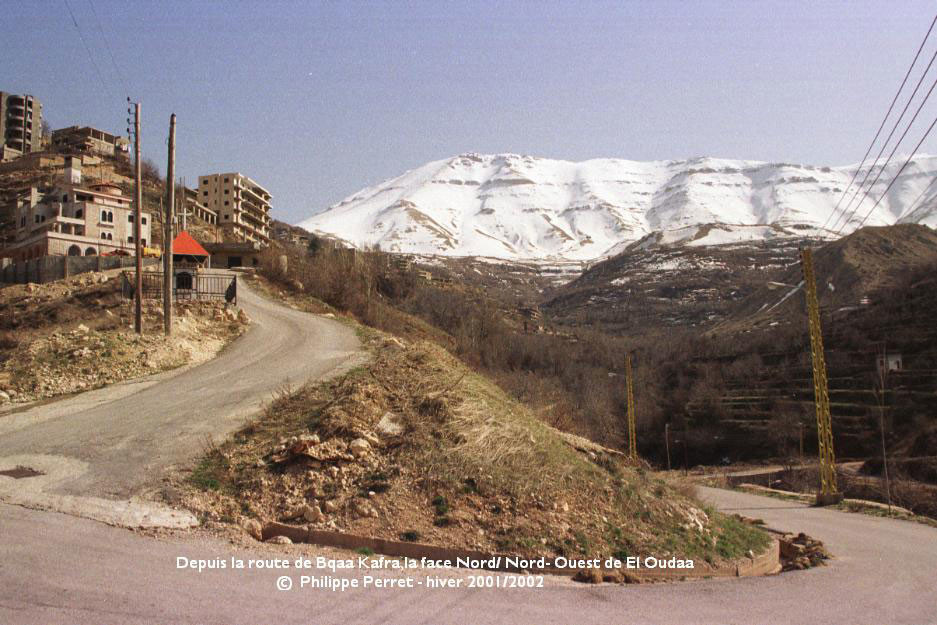 La face N/NO de el Oudaa depuis la route de Bqaa Kafra