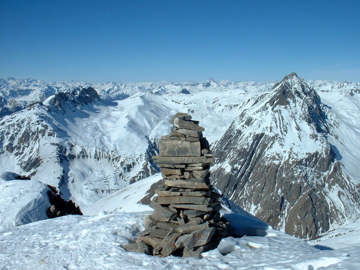 Pointe Basse de Mary : sommet