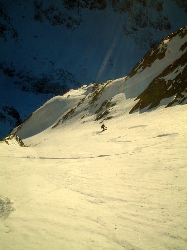 L'entrée du couloir oriental des Jumeaux, sous le passage Brabant.