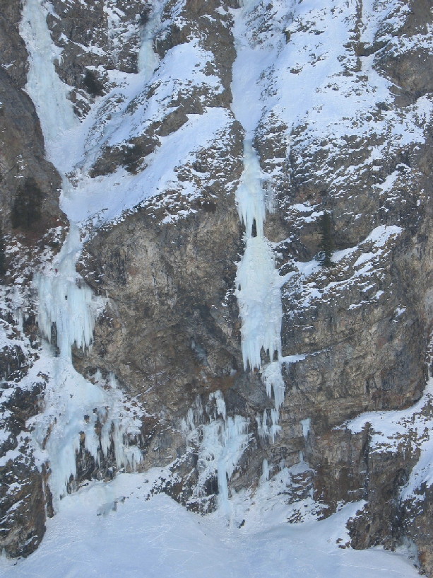 Stella à gauche et Inachevée à droite