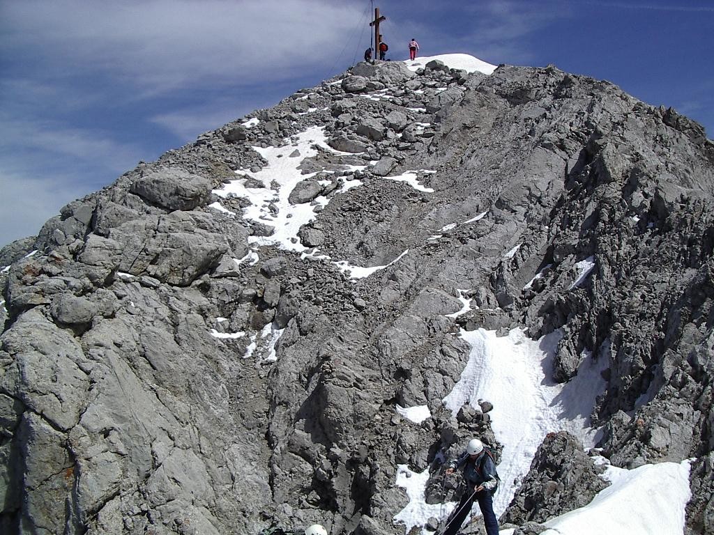 Pointe percée, le sommet tout proche