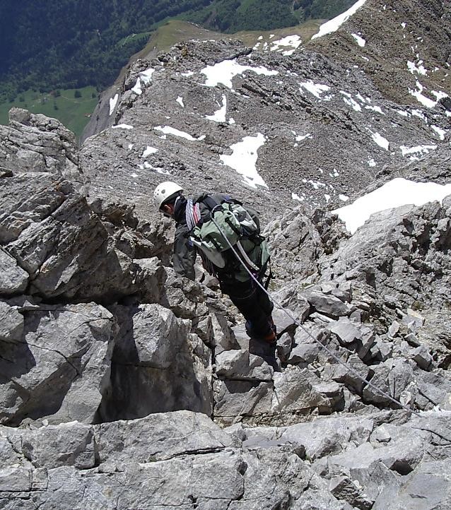 Pointe percée, descente par les cheminées de sallanches
