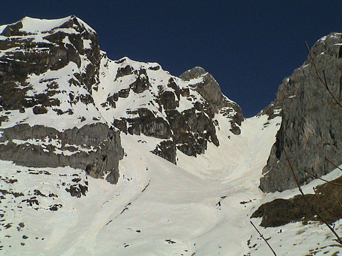 Vue sur le col de la Forclaz et le col E des Nants