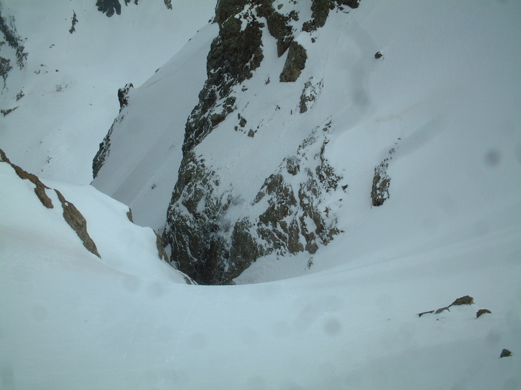 Le Goulet d'entrée du couloir N du Pic Couttet