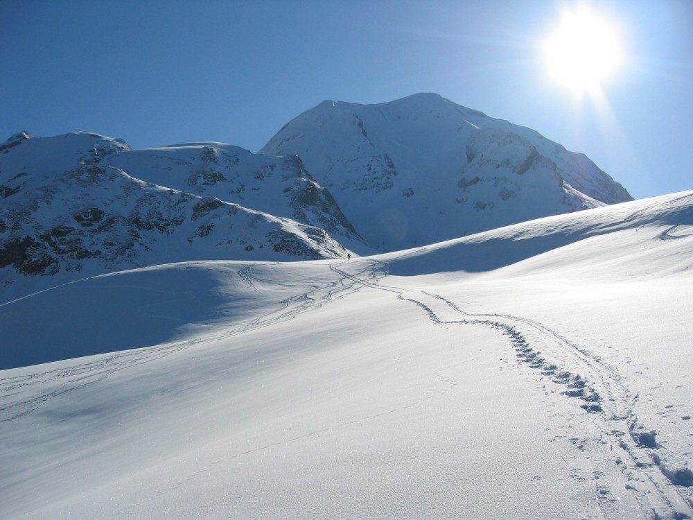 Approche du col des Porthets, face au Charvin