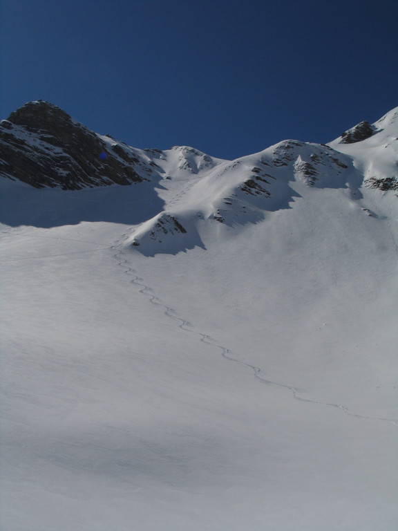 seul dans la belle pente nord du Hohniesen