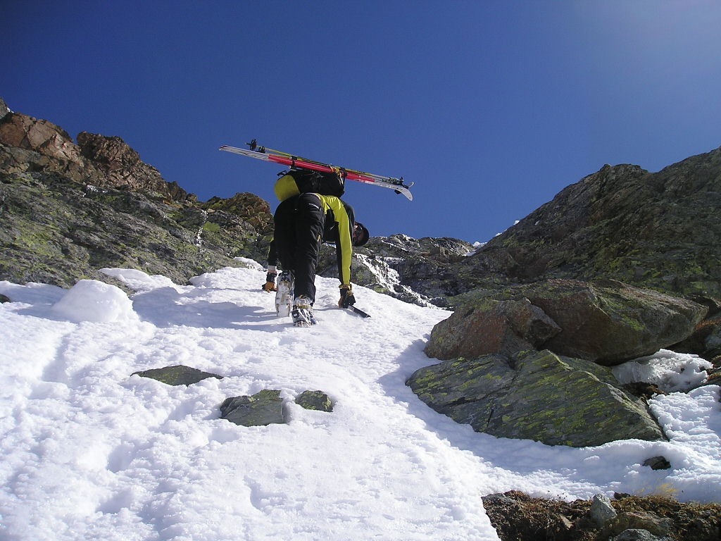Salita al canalone del piz Varuna