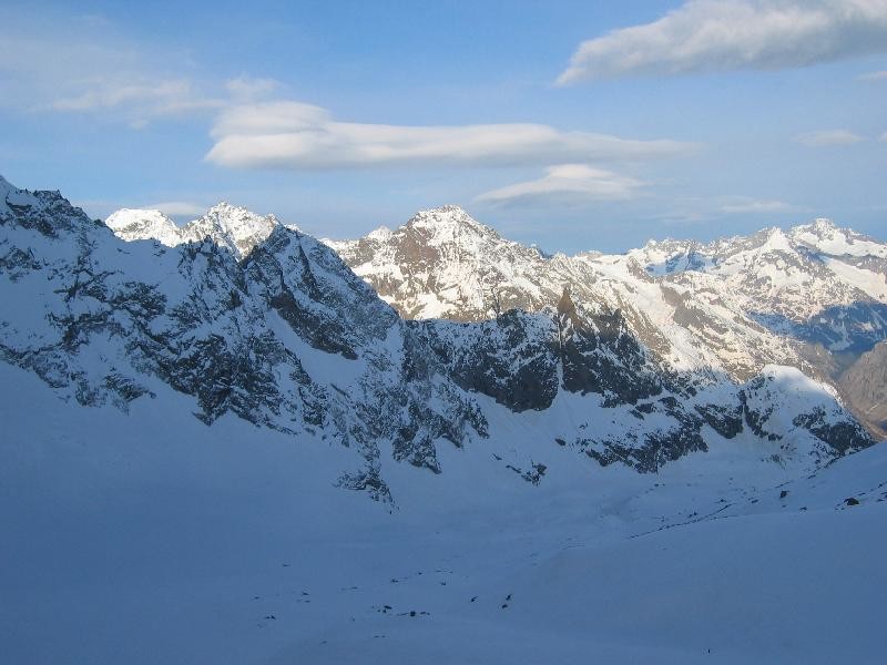 Descente bonnepierre, vue du col des Ecrins