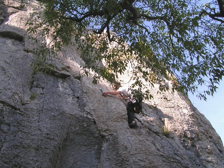Balazuc: Trou trou 5b