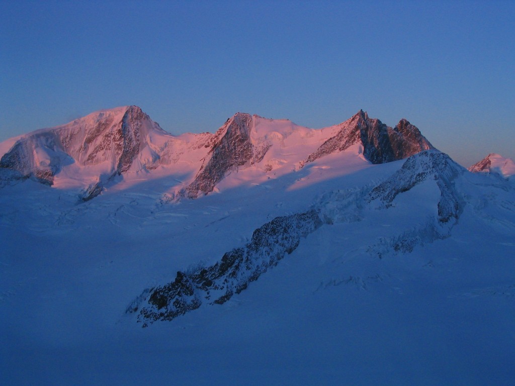 Premier soleil sur le Wannenhorn