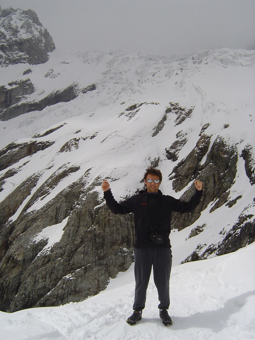 pick devant le glacier blanc