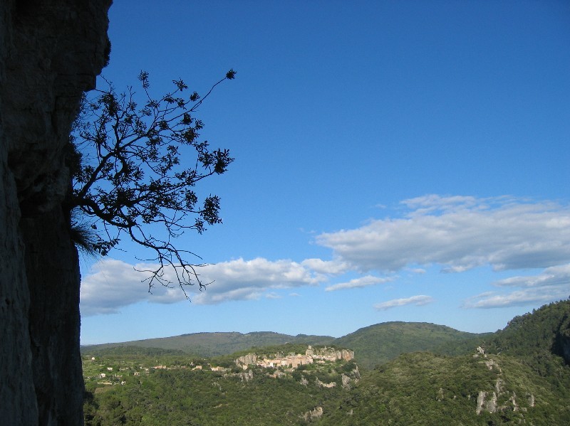Le village perche de Chateaudouble