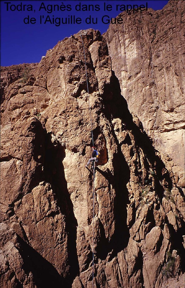 Agnès dans le rappel de l'Aiguille du Gué