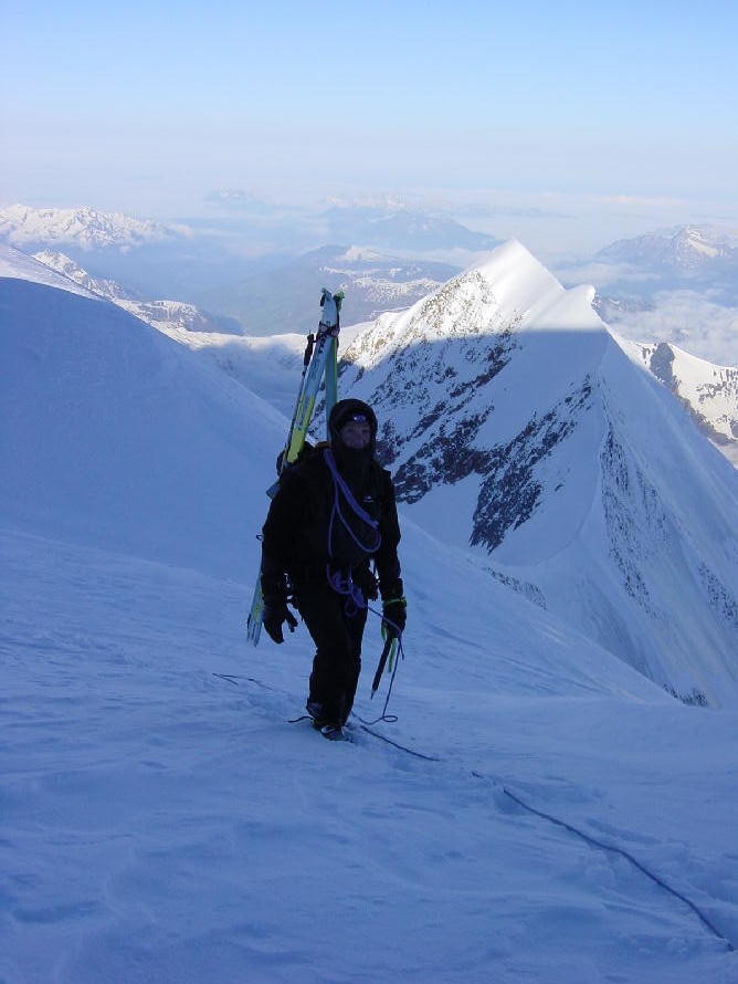 Grand vent dans la remontée au Dome