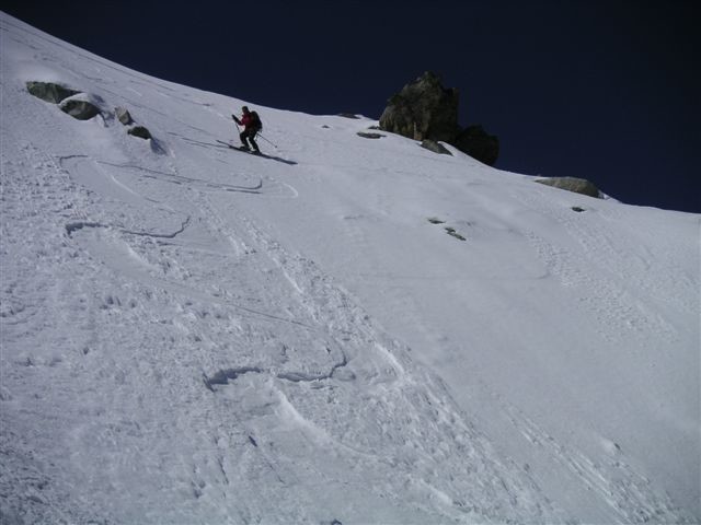 Pointe 3264m des Douves Blanches: Face N