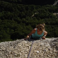 Carine Devaux dans "Via Dolomiti" à Plagne, Suisse.