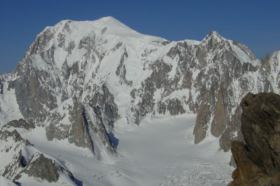 La Tour Ronde et le Mont-Blanc vus de la salle à manger de Rochefort