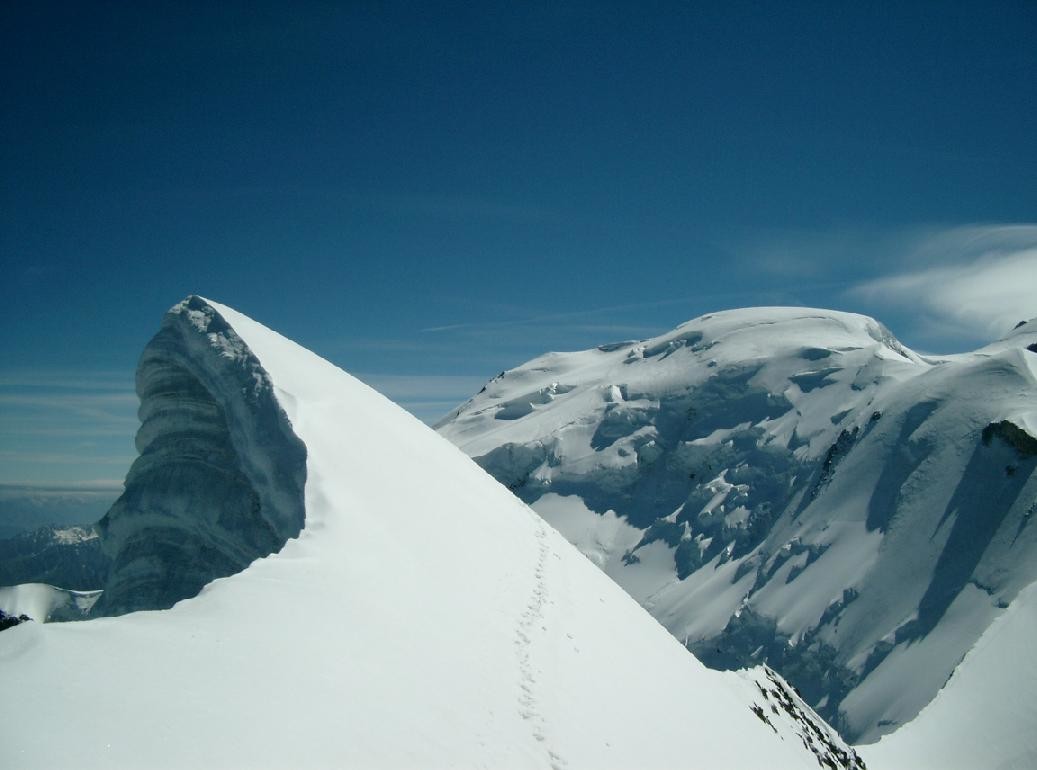 Dôme du Goûter vue de l'arête après l'aiguille de Bionnassay