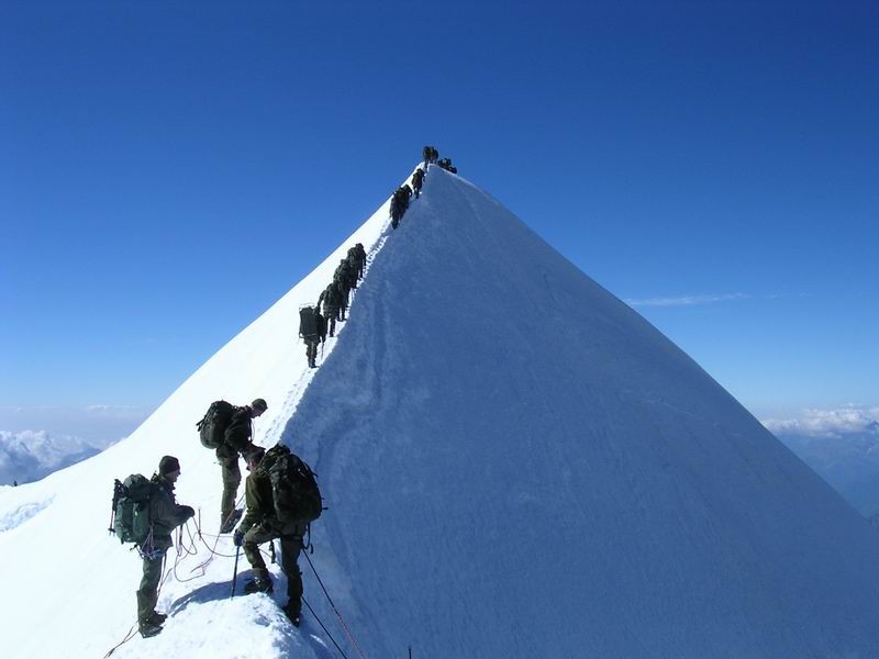 Arête vers le sommet du Castor (4228 m)