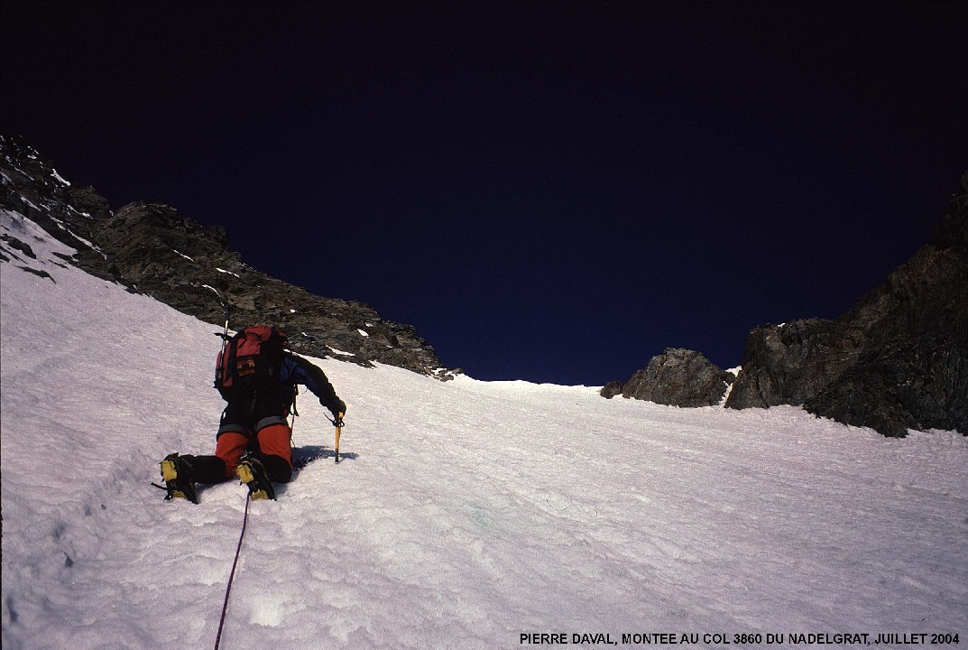 Montée au col 3860 entre Chli Dürrenhorn et Dürrenhorn