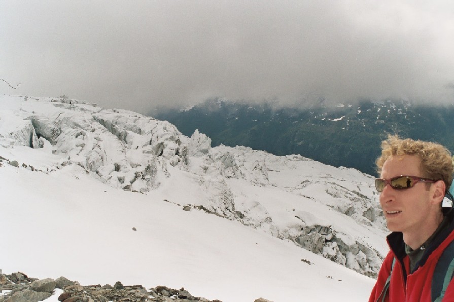 Un peu plus haut vers le Refuge Albert 1er, sur fond de glacier du Tour
