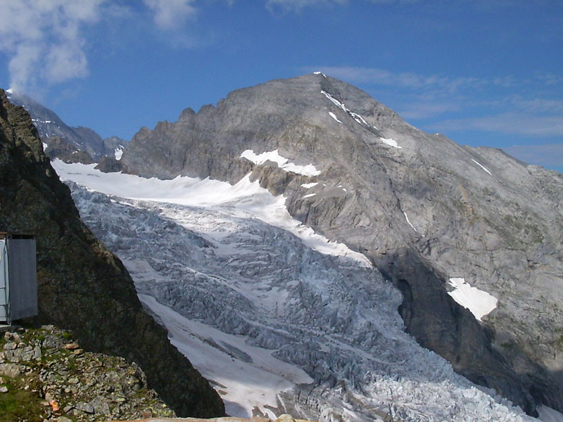 Le Wellhorn et le Rosenlauigletscher depuis la Dossenhütte
