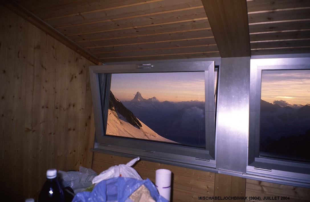 Crépuscule sur le Cervin depuis le bivouac du Mischabeljoch (3850m)