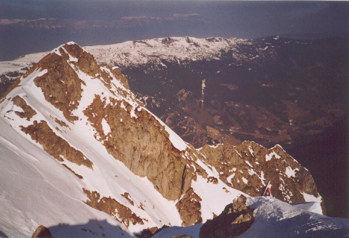 Alpiniste débouchant sur la pointe du Mouchillon