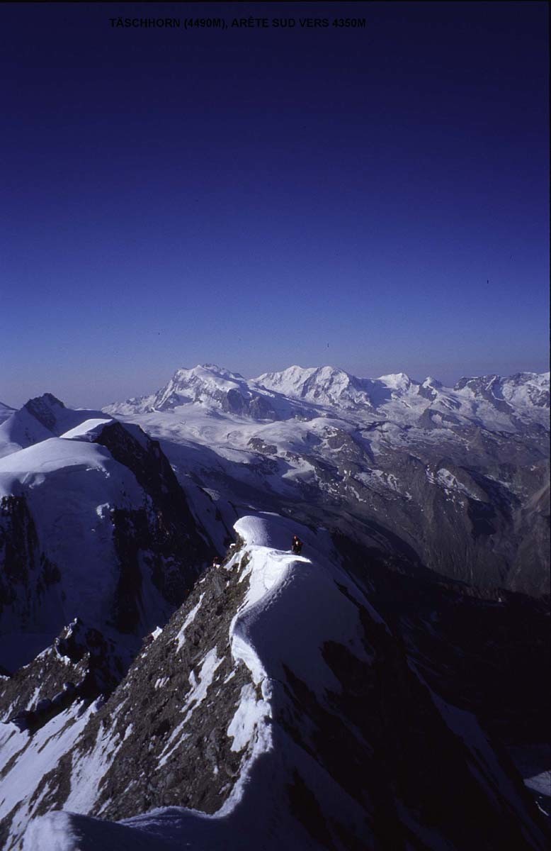Corniches sur l'arête SE du Täschhorn