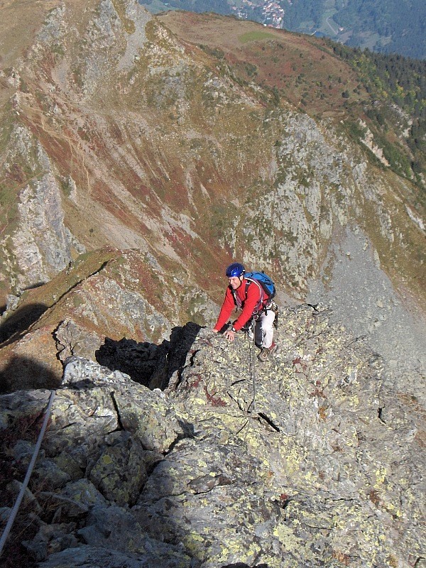 Jean-Mi sur l'arete N de la Petite Lance