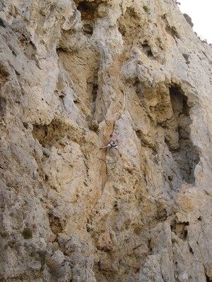 Boris dans "Phineas" au secteur Symplegades Rock, Kalymnos.
