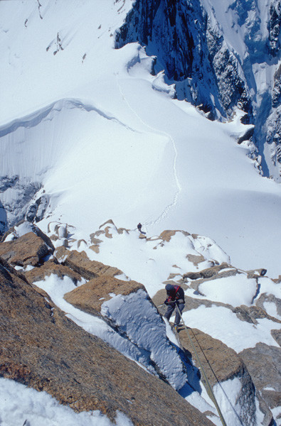 rappel depuis le sommet avant de rechausser les skis