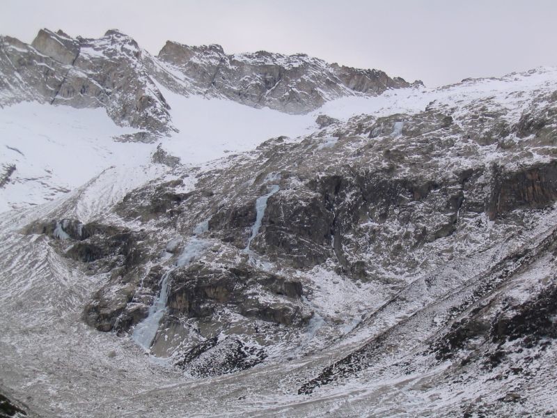 cascade sous le lac de la Mariande