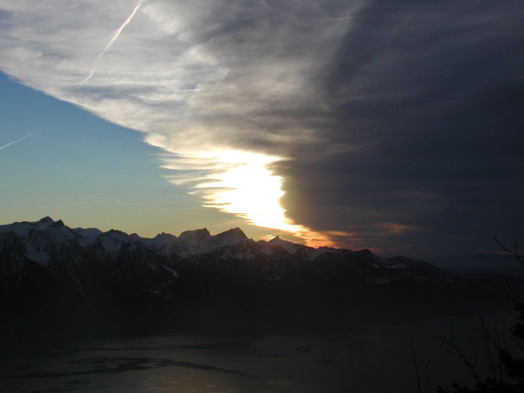 Vue sur les préalpes depuis le sommet