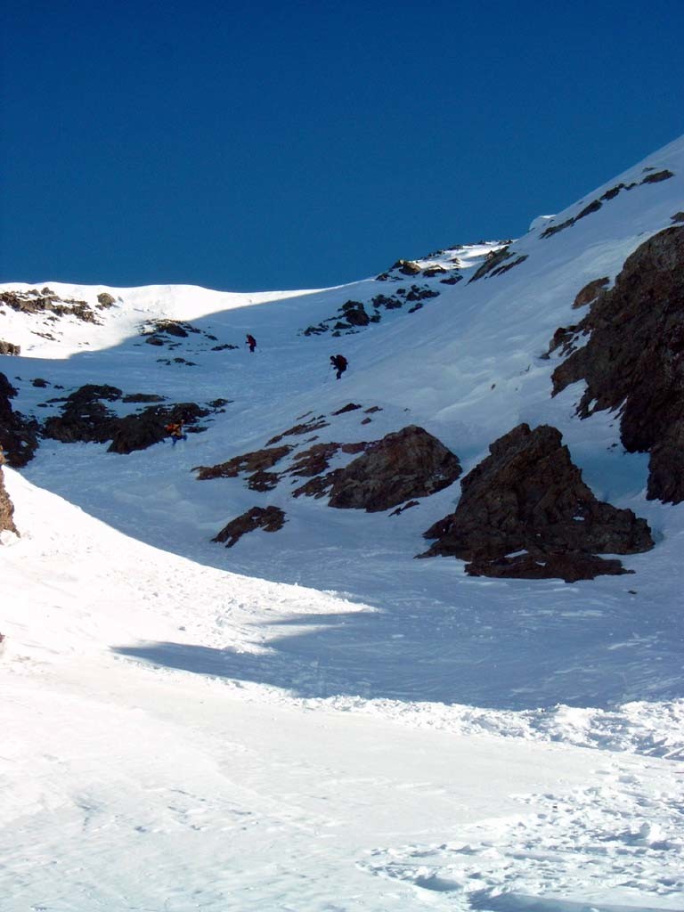 Scendendo verso il Passo del Serio dal Monte Torena NW