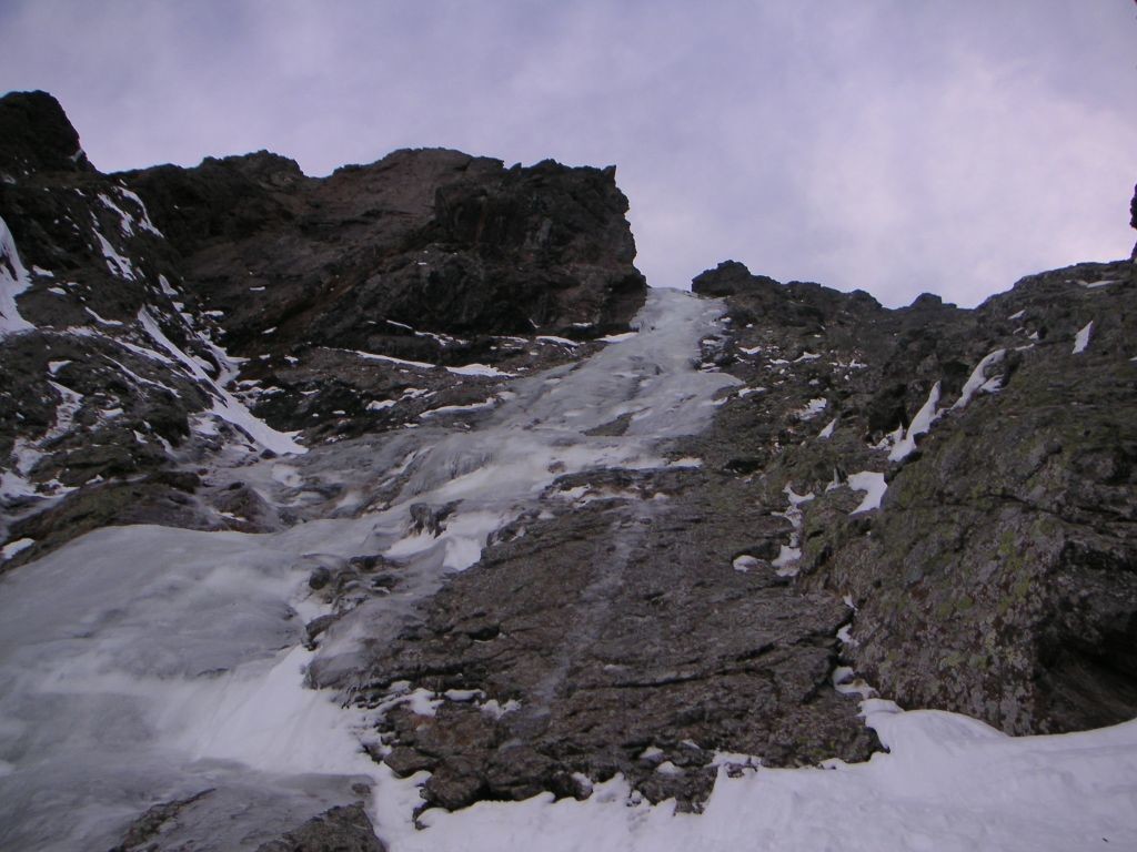 Cascade égarée sous le Petit Armet