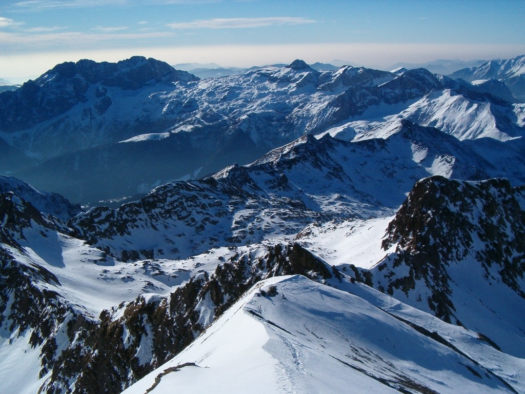 Vue vers le sud du sommet del Pizzo Tre Confini