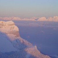 Soleil couchant sur le Bec Charvet, la Dent de Crolles et Belledonne